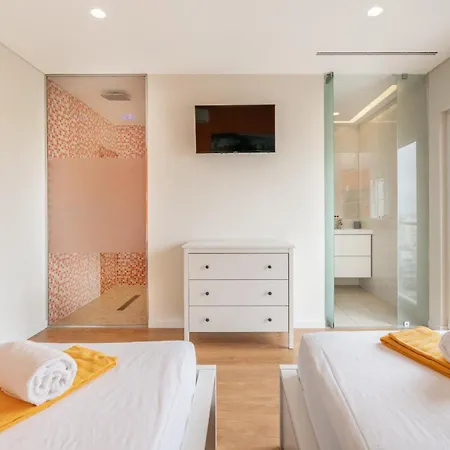 Mimosa 4 Bedroom In Ξενοδοχείο