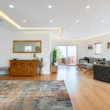 Mimosa 4 Bedroom In Ξενοδοχείο