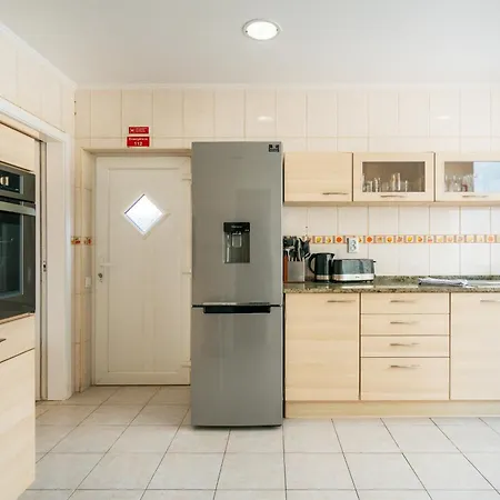 Hotel Mimosa 4 Bedroom In 4*